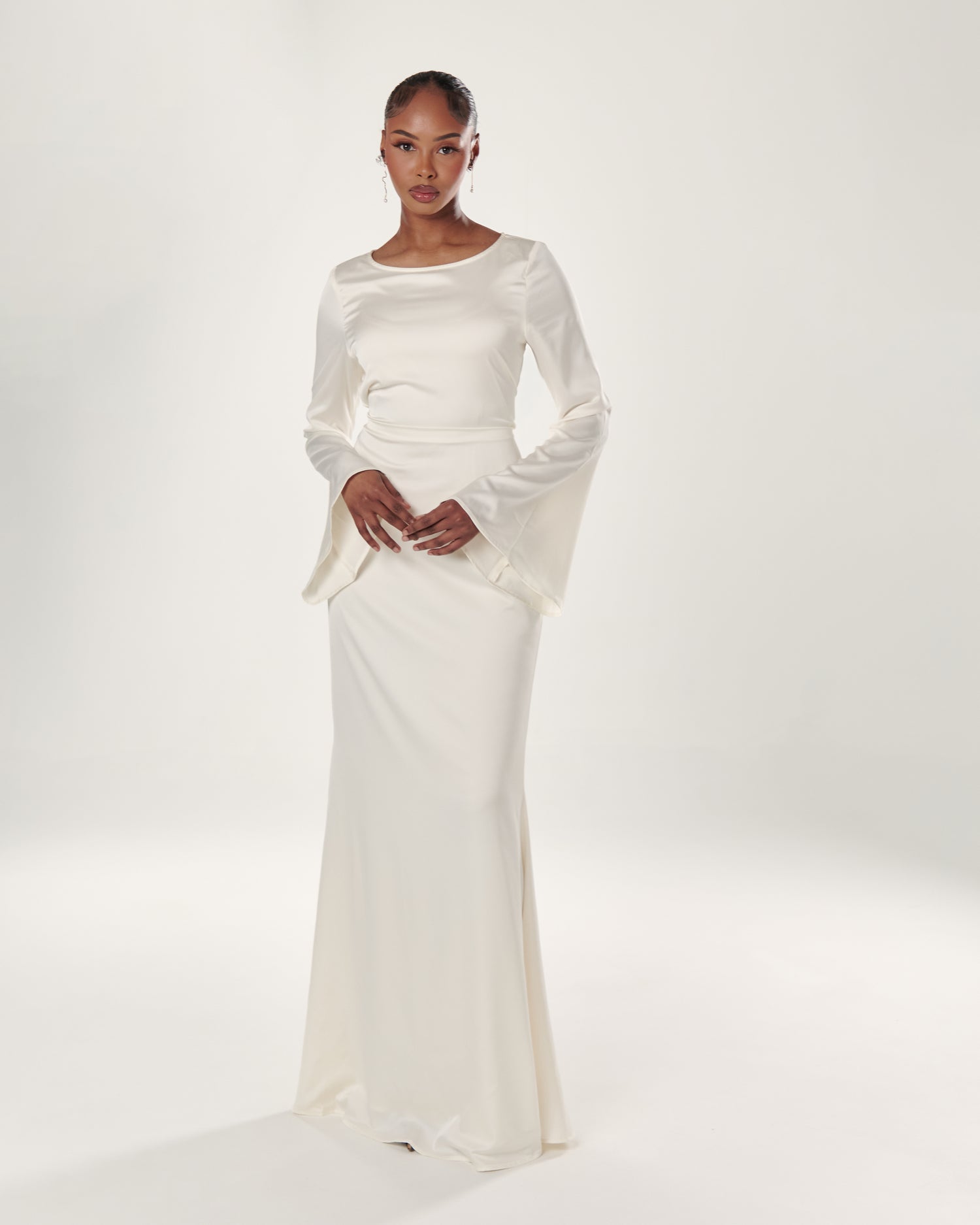aisle pearl satin midi dress NEW! Dissh- Aisle Pearl Backless Midi Dress Size 8 Sleeveless Turtleneck